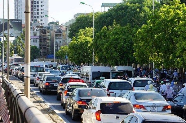 Ngày đầu thi THPT môn Toán: Vẫn có thí sinh quên thẻ dự thi Ngày đầu thi THPT môn Toán: Vẫn có thí sinh quên thẻ dự thi