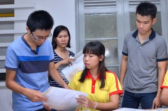 Nhiều trường xét tuyển từ điểm sàn