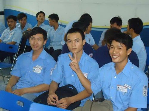 Nếu không trúng tuyển ĐH, học sinh vẫn còn nhiều hướng vào đời với các bậc học CĐ, TCCN