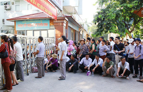 Sĩ tử đề xuất bỏ thi tốt nghiệp