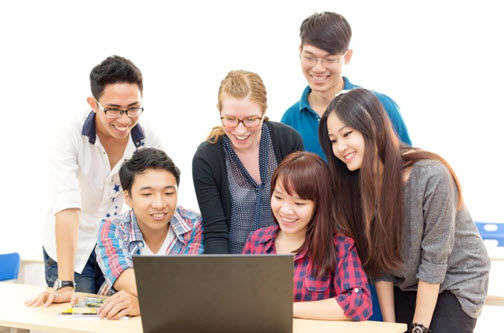 Sinh viên ITE: Học từ trải nghiệm Sinh viên ITE: Học từ trải nghiệm