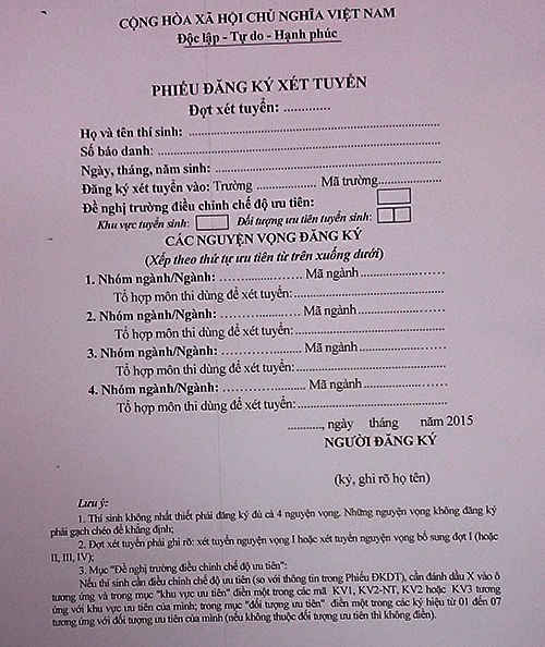 Thí sinh lúng túng khi xét tuyển