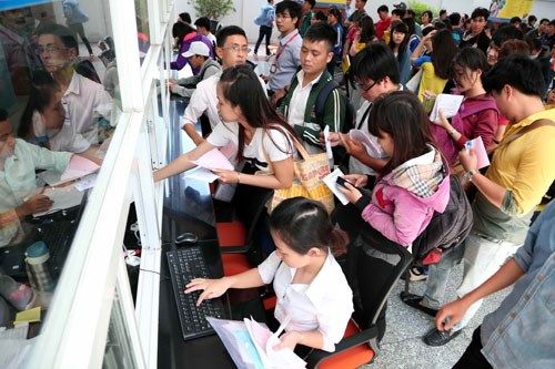 Rắc rối cách xác định điểm trúng tuyển