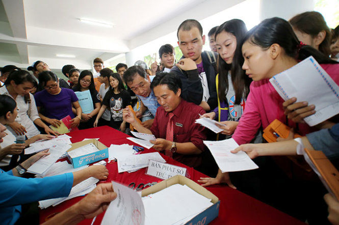 Tạm thời trúng tuyển