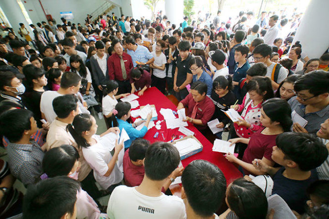 Tạm thời trúng tuyển