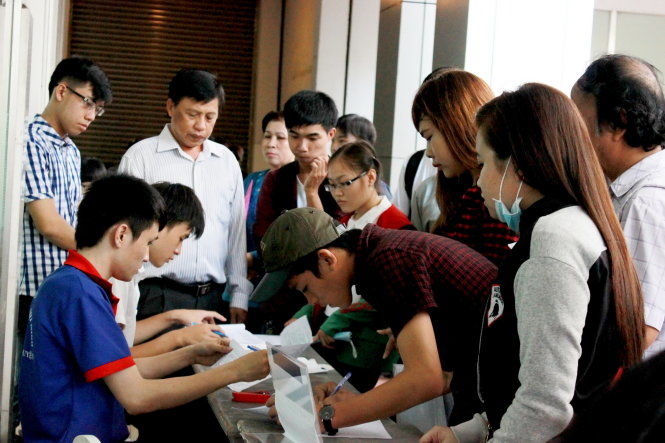 Thí sinh, phụ huynh "thấm đòn" xét tuyển đại học 