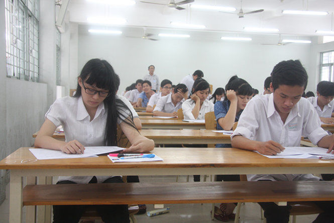 Nháo nhào xét tuyển