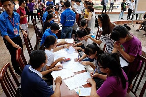 Thí sinh chạy nước rút tìm cơ hội vào đại học