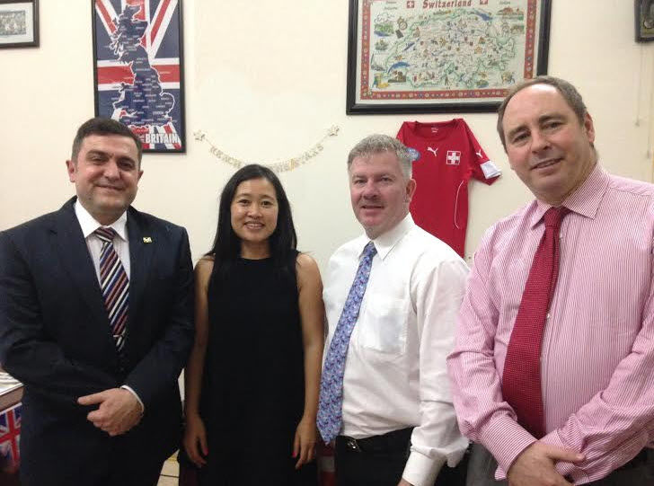 Hỗ trợ nhập học một lúc vào 5 trường Thụy Sĩ Hỗ trợ nhập học một lúc vào 5 trường Thụy Sĩ