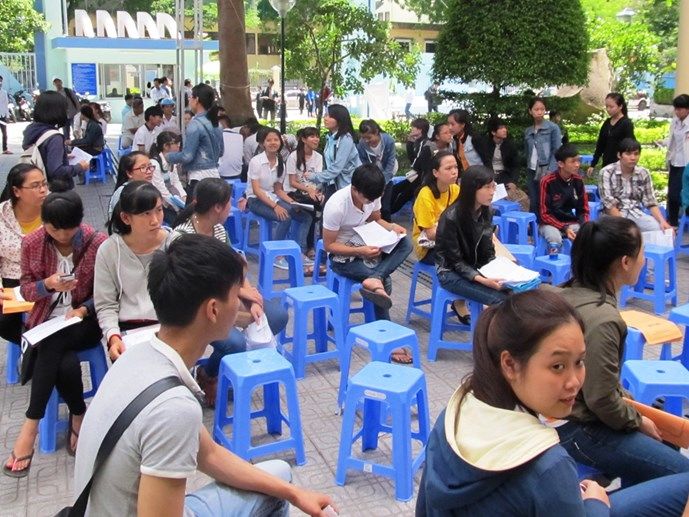 Học nửa học kỳ mới biết không trúng tuyển ngành đang học