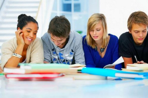 Du học sinh Mỹ cần tham gia những kì thi đầu vào nào?