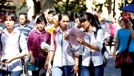 Không nên gộp hai kỳ thi làm một