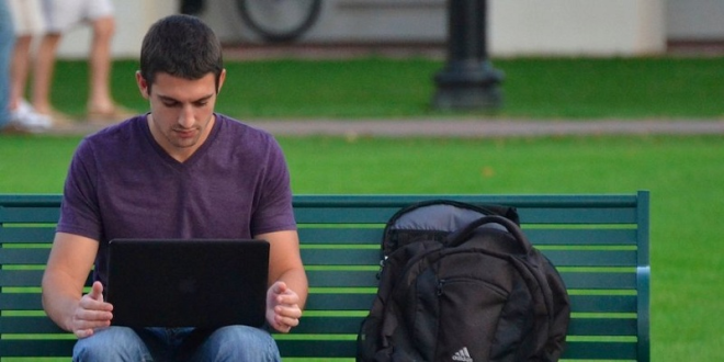 Du học sinh Mỹ đi làm thêm nên chọn công việc nào để có lương cao?