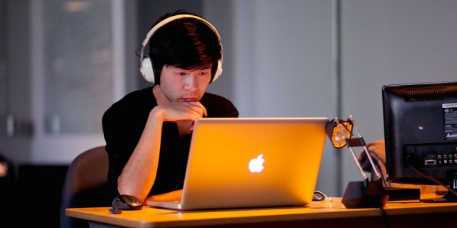 Du học sinh Mỹ đi làm thêm nên chọn công việc nào để có lương cao?