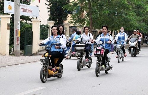 Bỏ quy định buộc thôi học 1 tuần nếu tái phạm luật Giao thông