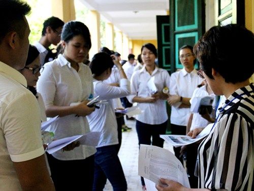 Kỳ thi THPT Quốc gia: Có cần thiết một nơi hai cụm thi
