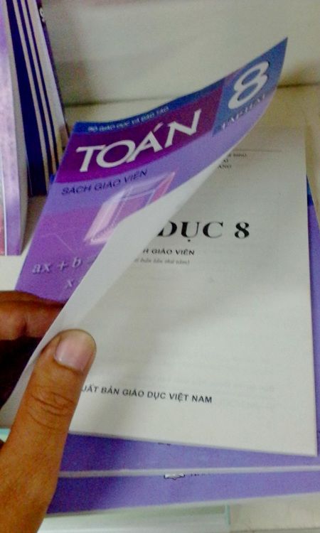 NXB Giáo dục xin lỗi vì sự cố bìa sách Toán, nội dung thể dục