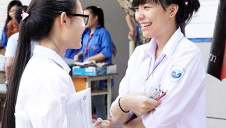 Thi THPT quốc gia 2016: Thí sinh đổ xô chọn môn Địa để \'cứu\' điểm Thi THPT quốc gia 2016: Thí sinh đổ xô chọn môn Địa để \'cứu\' điểm