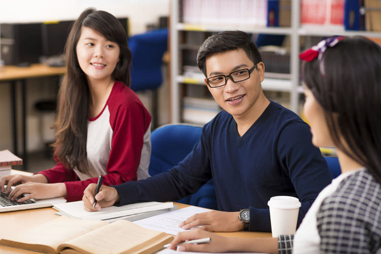 7 cách học tiếng Anh đơn giản hiệu quả cho người bận rộn 7 cách học tiếng Anh đơn giản hiệu quả cho người bận rộn