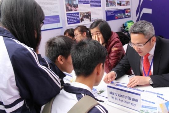 Bộ GD&ĐT tính giải pháp hỗ trợ các trường Bộ GD&ĐT tính giải pháp hỗ trợ các trường