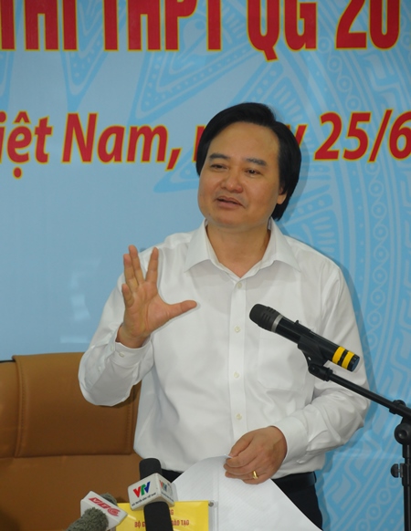 Bộ trưởng Phùng Xuân Nhạ: Tất cả các cụm thi đều bình đẳng, nghiêm túc