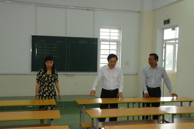 Bộ trưởng Phùng Xuân Nhạ: Tất cả các cụm thi đều bình đẳng, nghiêm túc