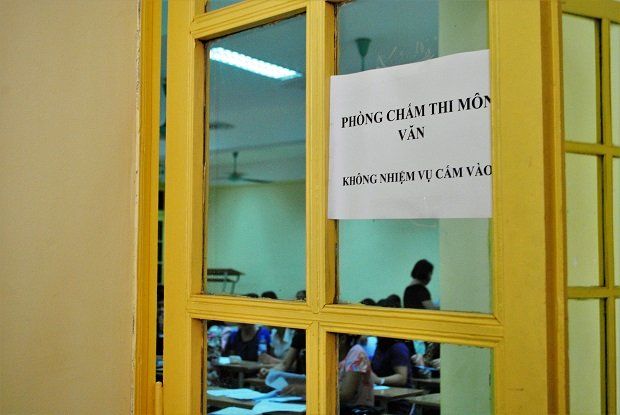 Cấm tiết lộ nội dung bài thi