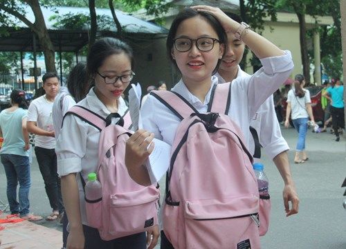 Cập nhật tin tức trong buổi thi THPT quốc gia môn Văn 2016 Cập nhật tin tức trong buổi thi THPT quốc gia môn Văn 2016