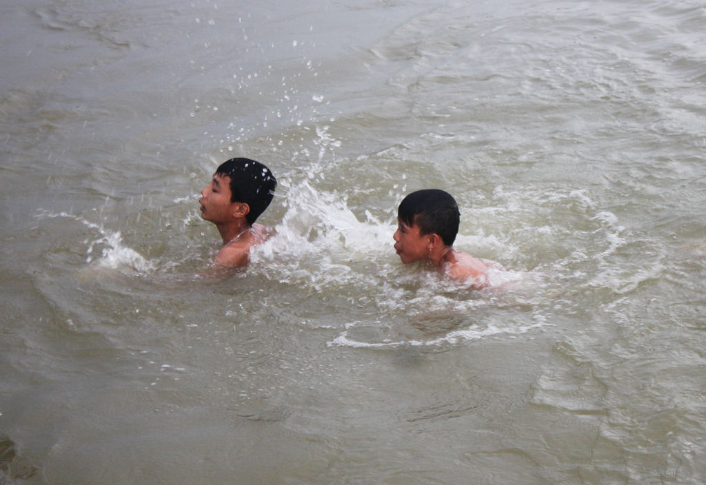 Cộng 2,5 điểm nếu… biết bơi khi xét tuyển vào lớp 6