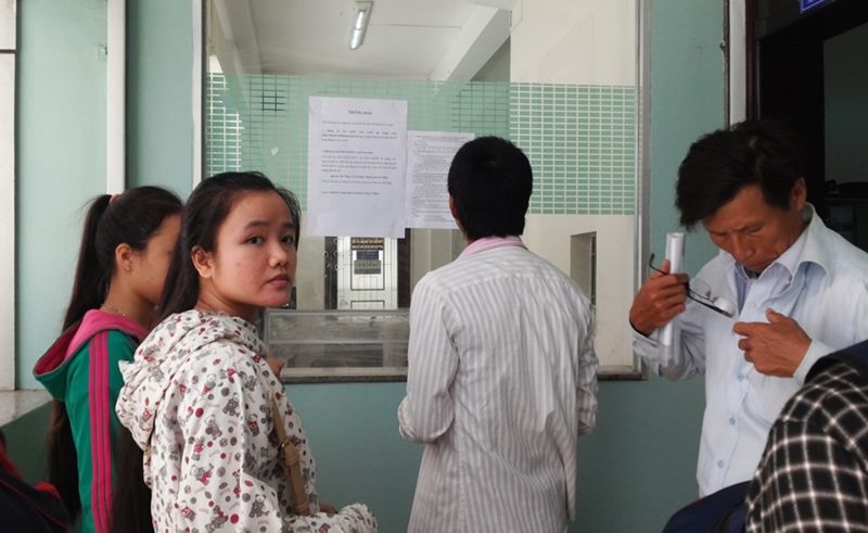 ĐH Đà Nẵng: Không thu hồ sơ trực tiếp, thí sinh vẫn đến tận trường nộp hồ sơ