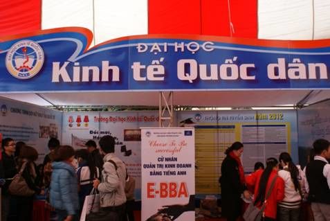 "Học phí ĐH Kinh tế Quốc dân chưa phải cao nhất so với những ĐH công lập khác"