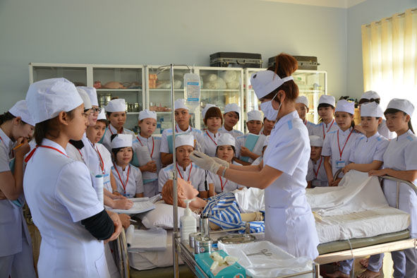 Đổi mới đào tạo y khoa: 6 năm đầu học chương trình như nhau