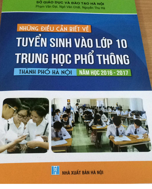 Hà Nội: Phát hành phiếu ĐKDT và cuốn “Những điều cần biết” vào lớp 10