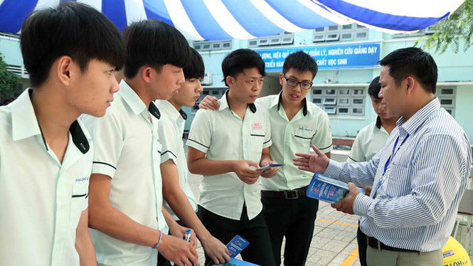 Học ngôn ngữ Anh có thể làm gì khác ngoài phiên dịch?