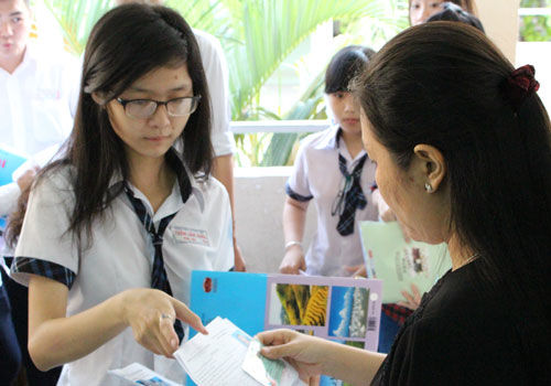 Kỳ thi THPT Quốc gia 2016: Gom bài chấm để “tiết kiệm” chi phí