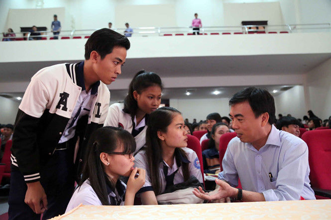 Nên đăng ký dự thi bao nhiêu môn?