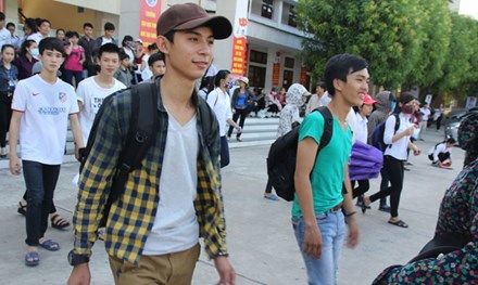 Tháo khoán vào Đại học