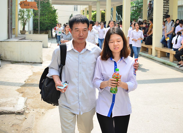 Thi Đánh giá năng lực Tiếng Anh: Phần thi điền câu vào chỗ trống làm khó thí sinh