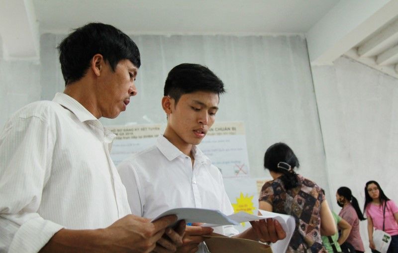 Thí sinh đang chơi canh bạc đầy rủi ro