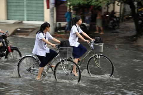 Thi tốt nghiệp 2016:Hà Nội chuẩn bị thuyền \'\'cấp cứu tuyển sinh\'\'?