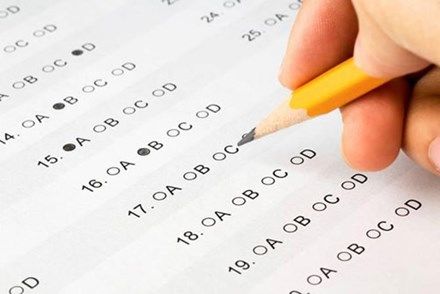 Thi trắc nghiệm công bằng nhưng mất hay Thi trắc nghiệm công bằng nhưng mất hay