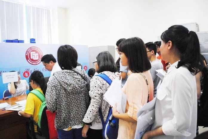 Thiếu người học, nhiều trường không quyết hạ điểm chuẩn