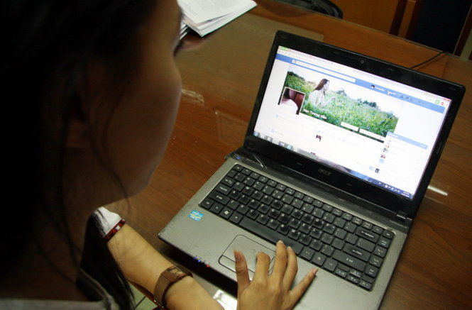 Tranh luận việc buộc thôi học vì xúc phạm người khác trên mạng