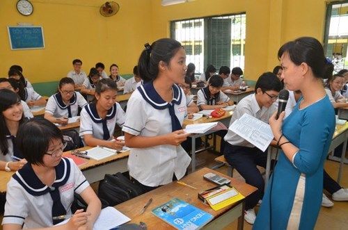 Thầy Lê Quốc Học cho rằng, vì lần đầu tiên môn Giáo dục công dân được đưa vào kỳ thi THPT quốc gia nên khó khăn lớn nhất đối với học sinh chính là yếu tố tâm lý; bởi vậy việc trấn an tâm lý học sinh, phụ huynh là vô cùng cần thiết. Thầy Lê Quốc Học cho rằng, vì lần đầu tiên môn Giáo dục công dân được đưa vào kỳ thi THPT quốc gia nên khó khăn lớn nhất đối với học sinh chính là yếu tố tâm lý; bởi vậy việc trấn an tâm lý học sinh, phụ huynh là vô cùng cần thiết.