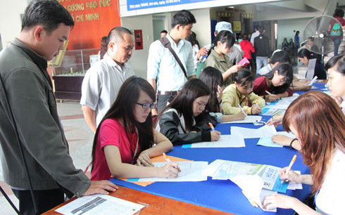 Xét tuyển đại học 2016: Trường tốp trên “hạ giá” vét thí sinh