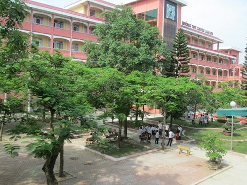 Trường chuyên Lam Sơn thu hút gần 1600 thí sinh thi tuyển vào lớp 10