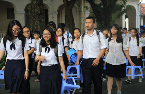 Thí sinh tại TP HCM chuẩn bị dự thi vào lớp 10 năm học 2016-2017