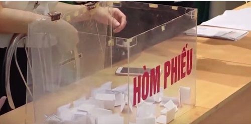 Nhiều trường mầm non Hà Nội tuyển sinh bằng hình thức bốc thăm