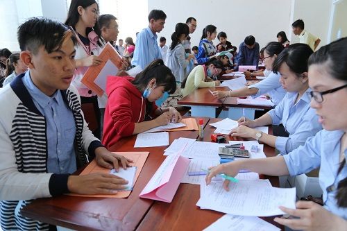 Cộng điểm ưu tiên trong xét tuyển đại học: Nên hay không?