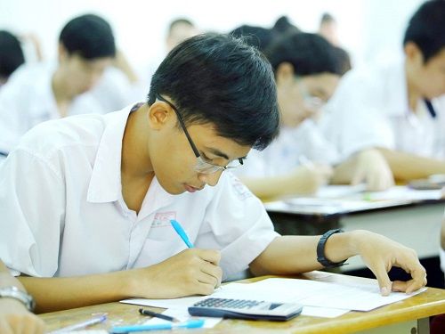 Đại học Duy Tân cấp học bổng cho học sinh khá giỏi xét tuyển bằng học bạ